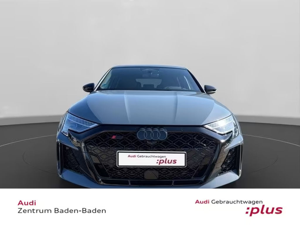 Audi RS3 Sedan S-Tronic