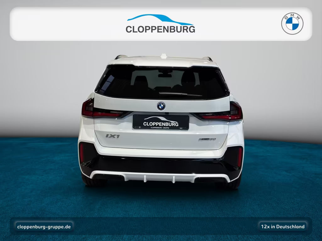 BMW iX1