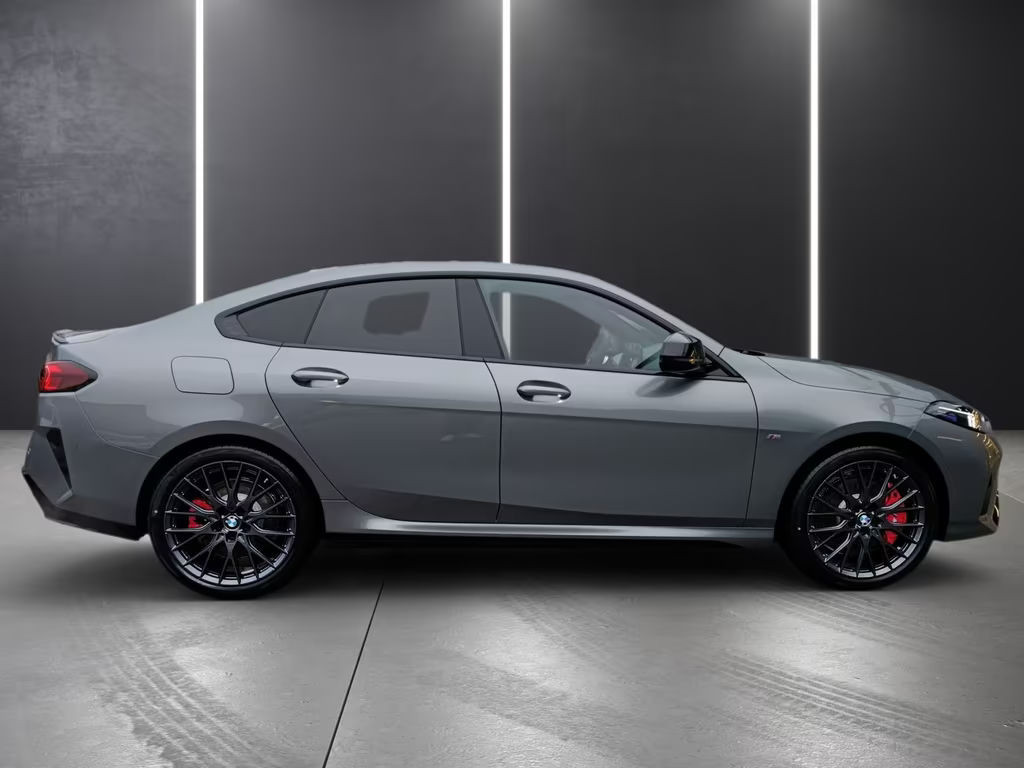BMW M235