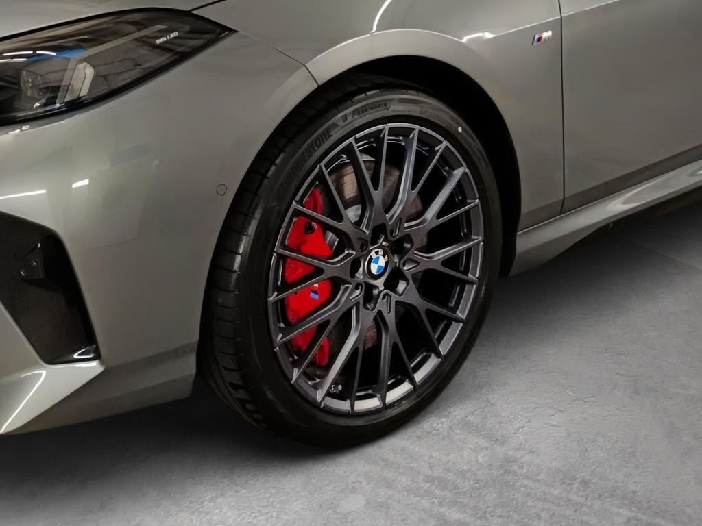 BMW M235