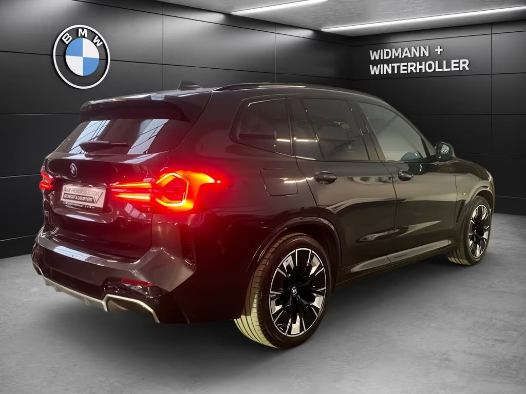 BMW iX3