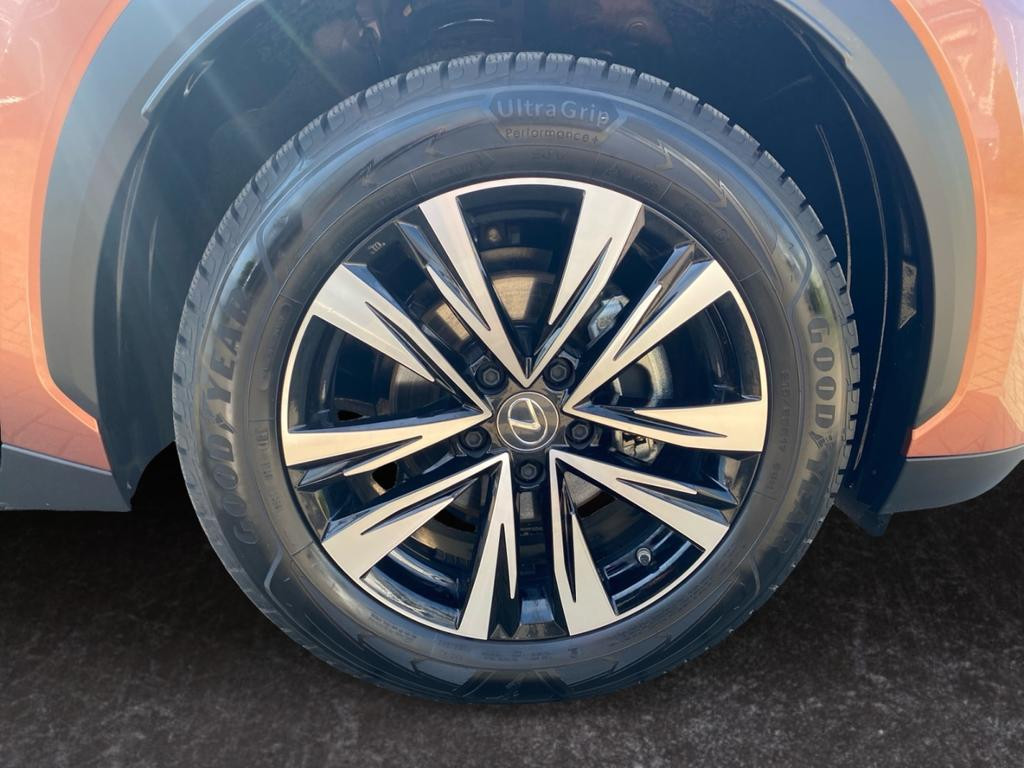 Lexus LBX