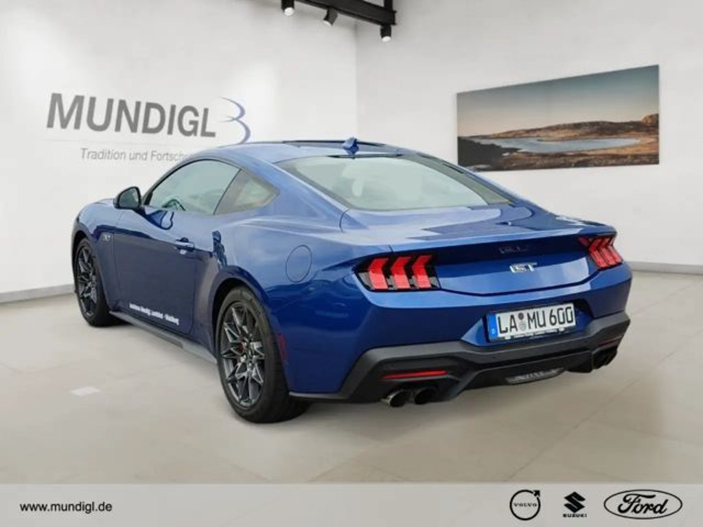 Ford Mustang Fastback GT 5.0 V8