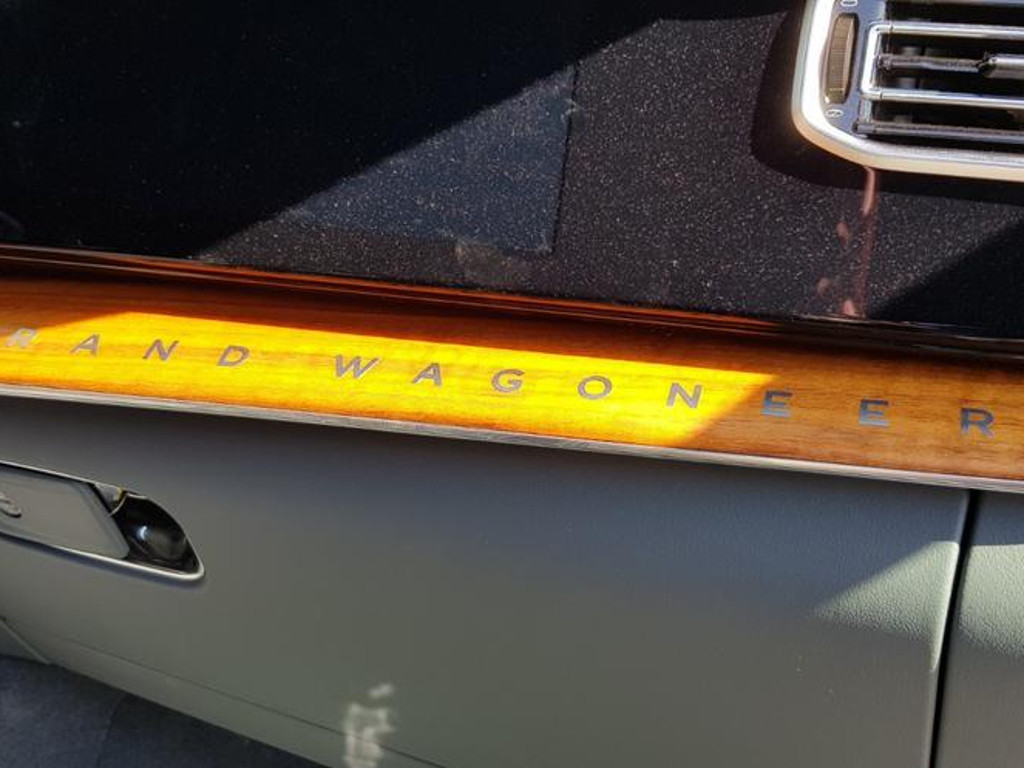 Jeep Wagoneer