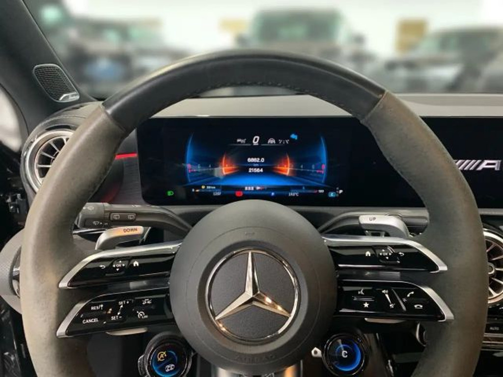 Mercedes-Benz A-Klasse AMG A 4MATIC A 45 AMG