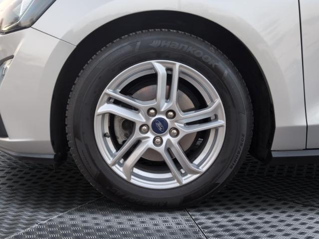 Ford Focus Cool & Connect