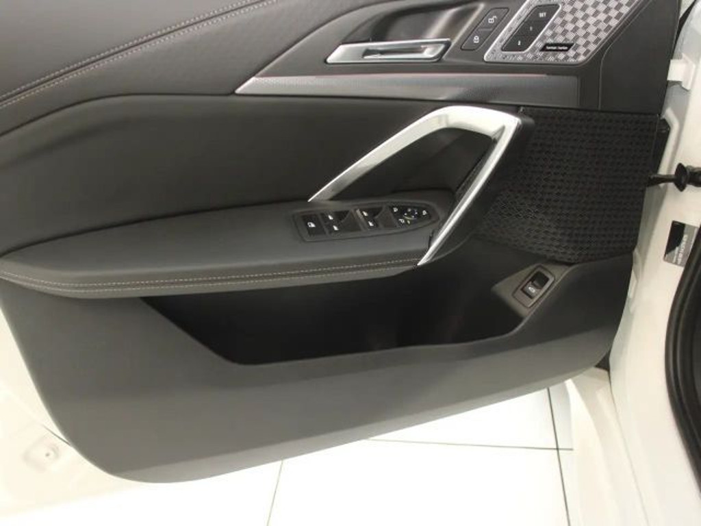 BMW iX2