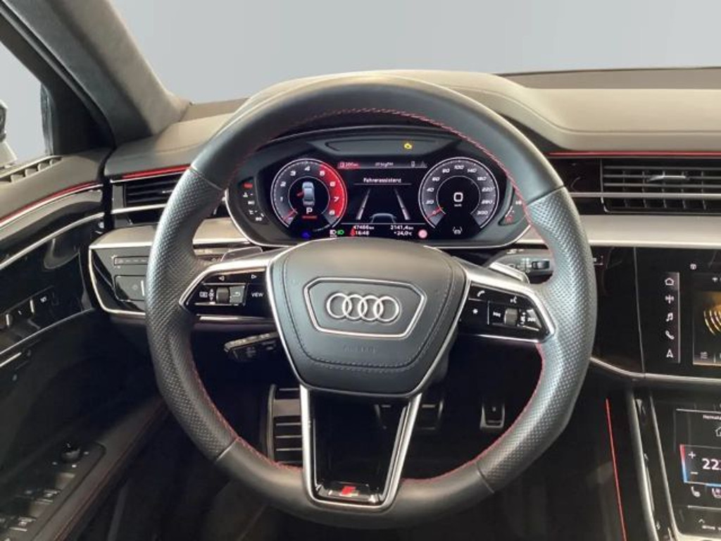 Audi S8