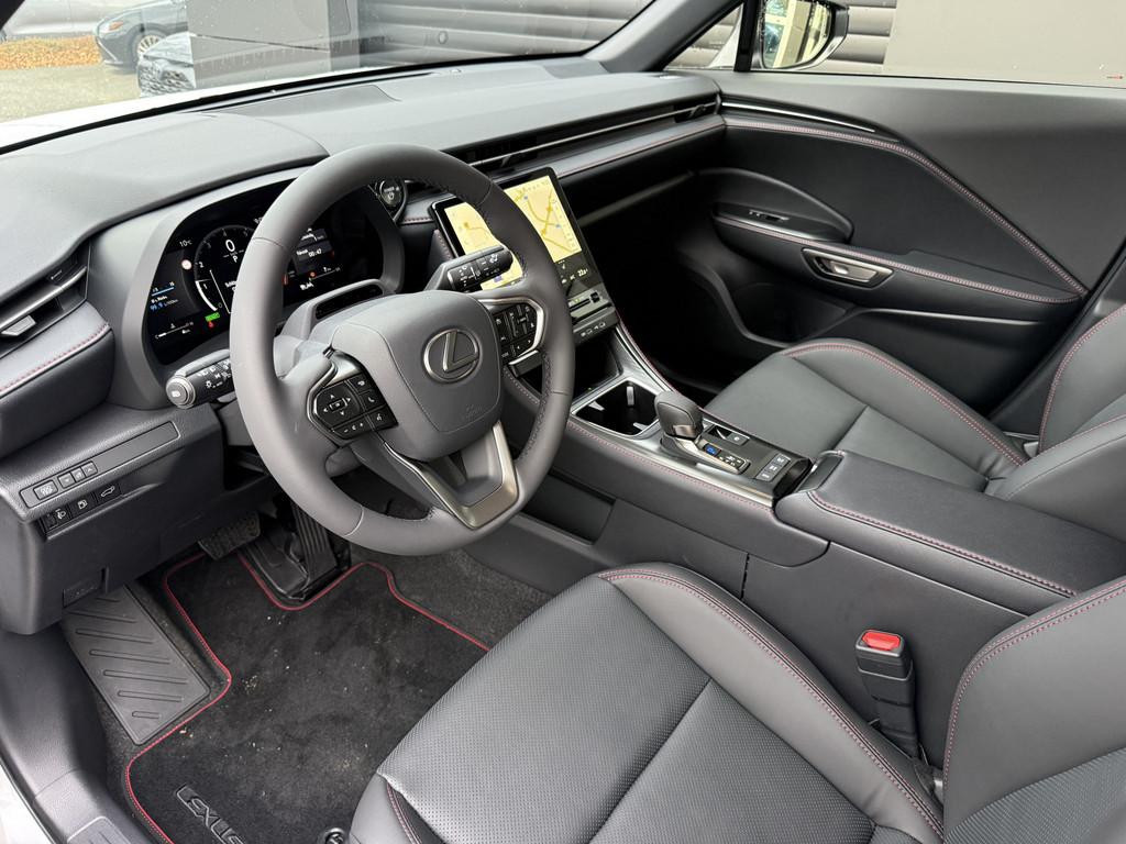 Lexus LBX