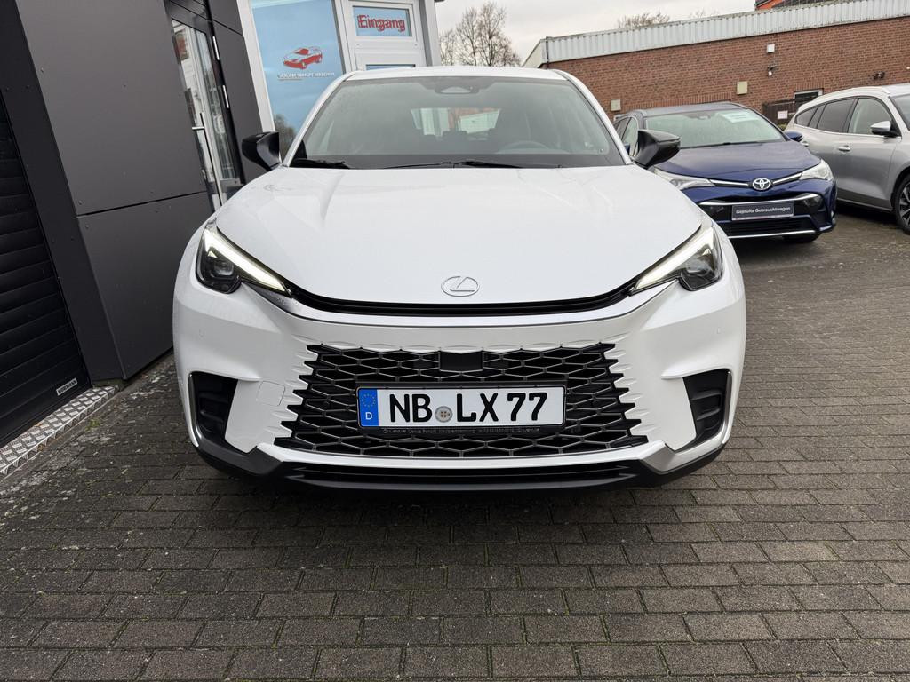Lexus LBX