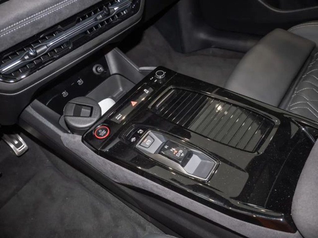 Audi S6 e-tron