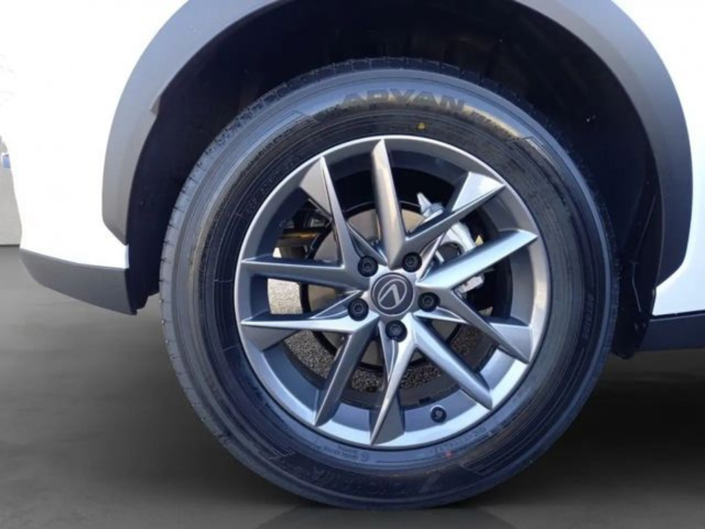 Lexus LBX