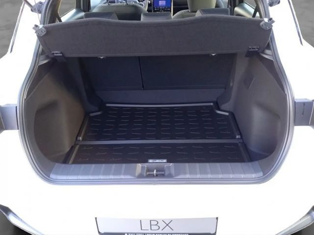 Lexus LBX