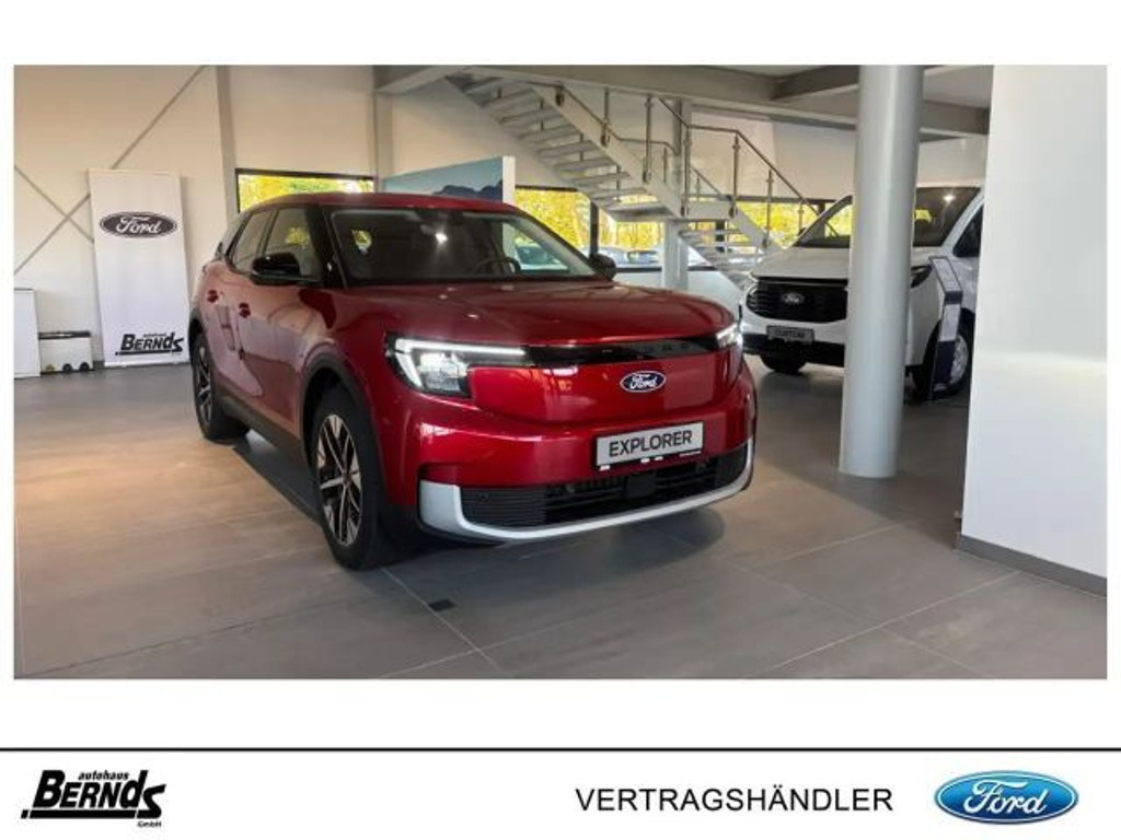 Ford Explorer RWD Extended range