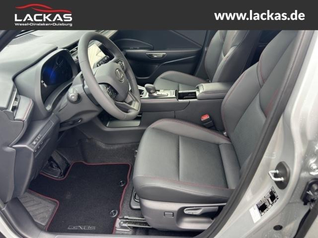 Lexus LBX
