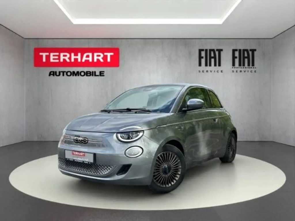 Fiat 500e La Prima