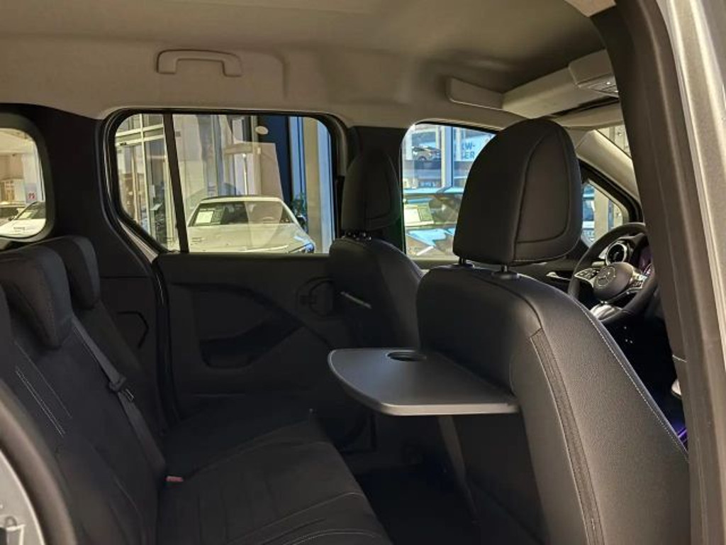 Mercedes-Benz T 180