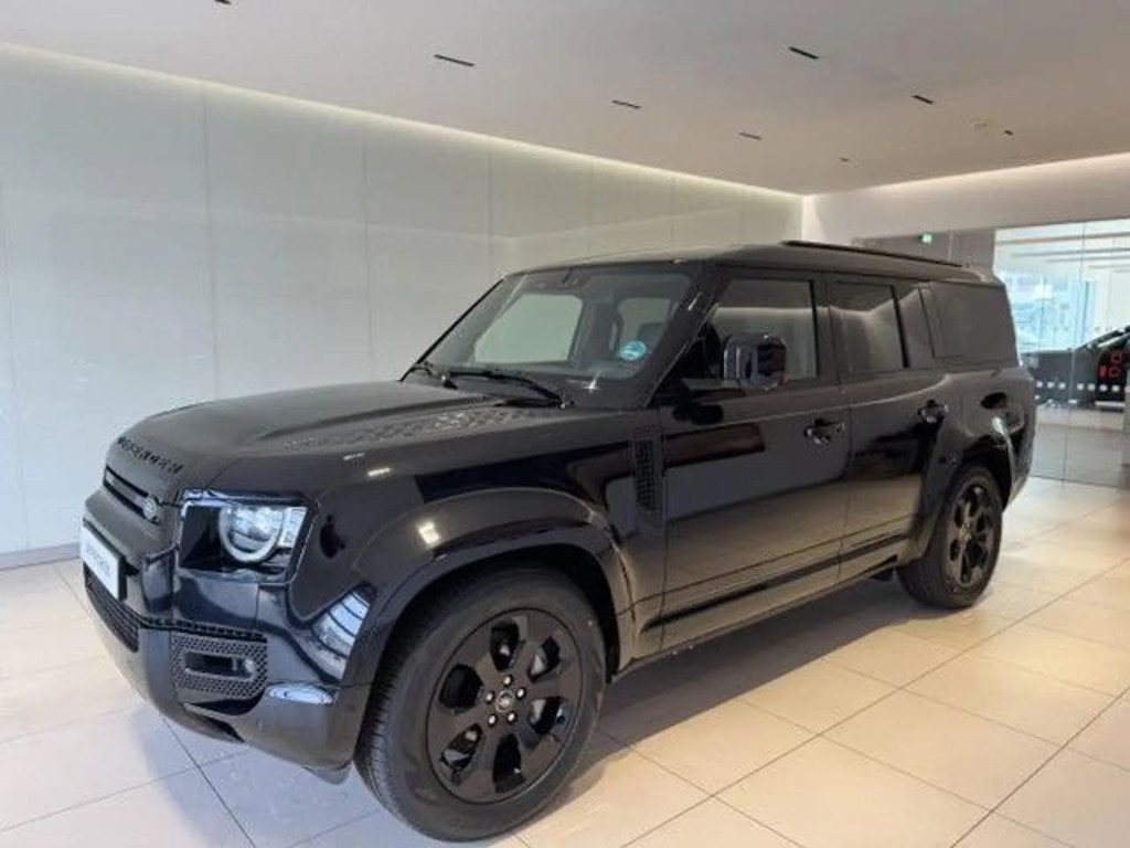 Land Rover Defender SE D300 Black Pack