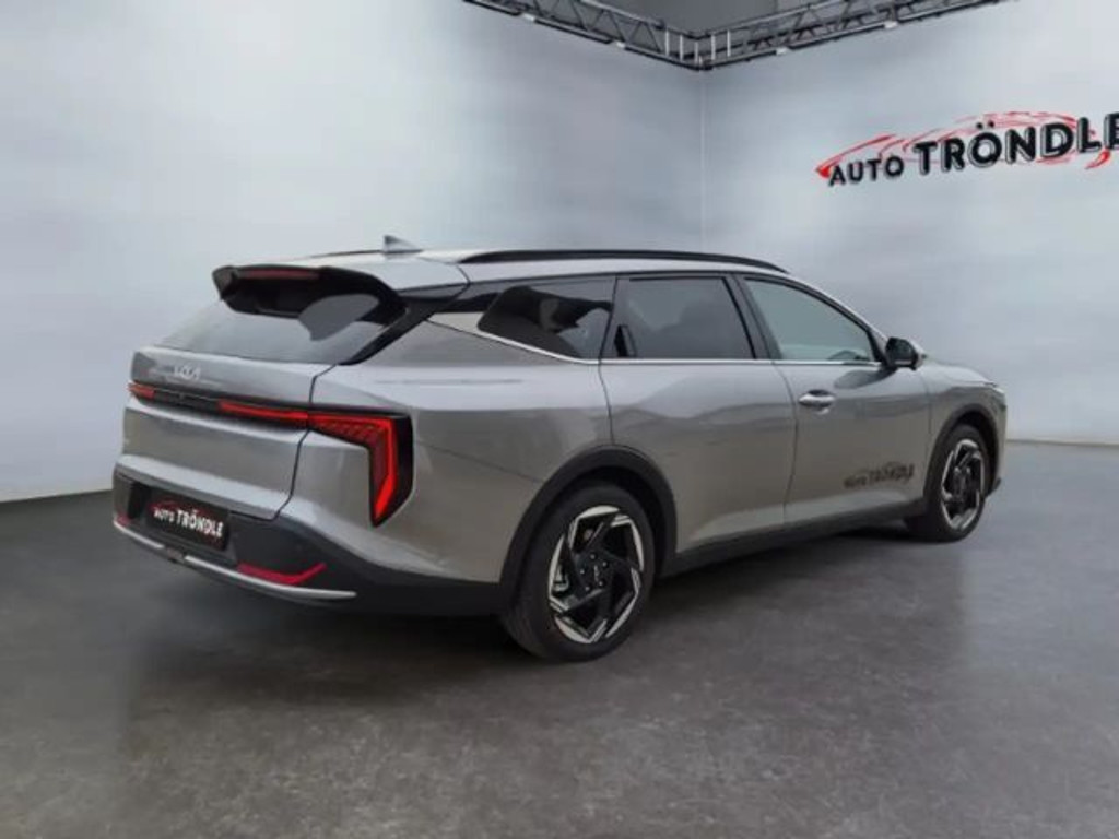 Kia K4