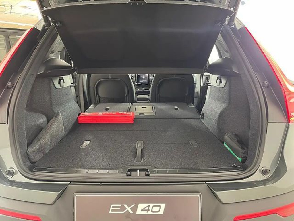 Volvo EX40