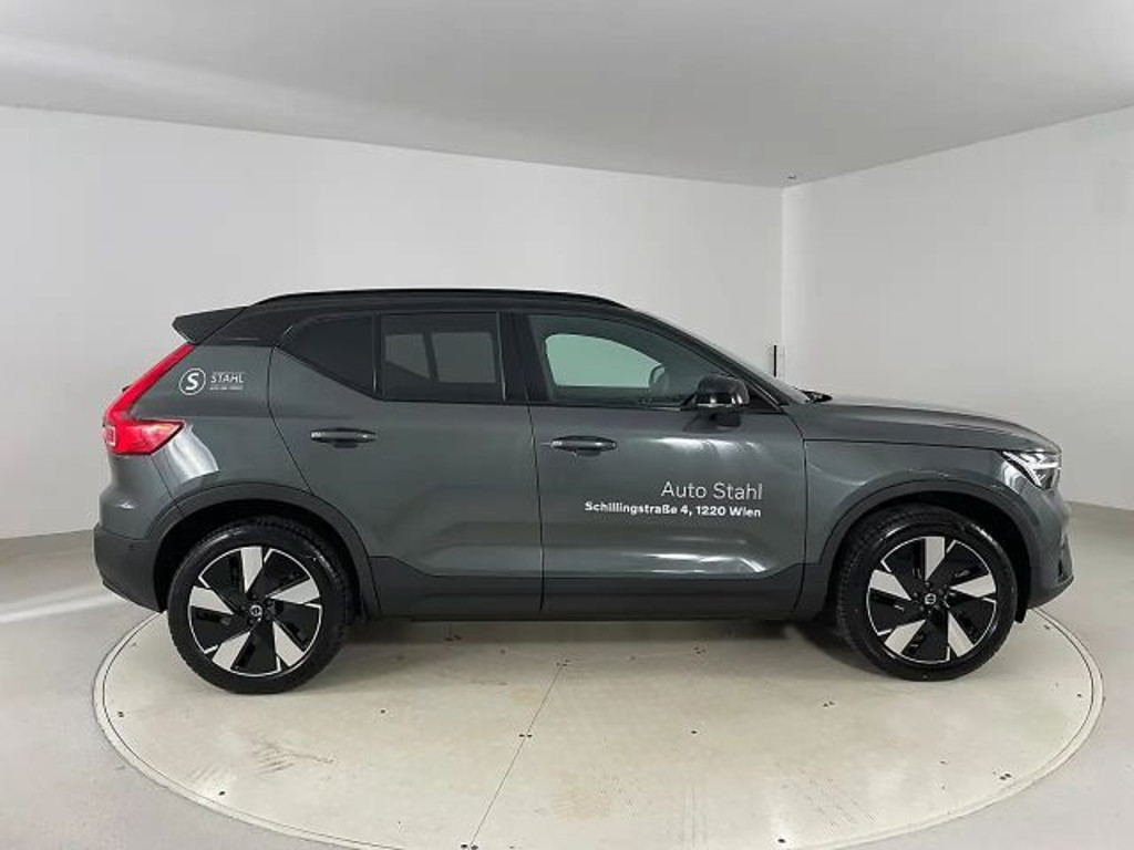 Volvo EX40