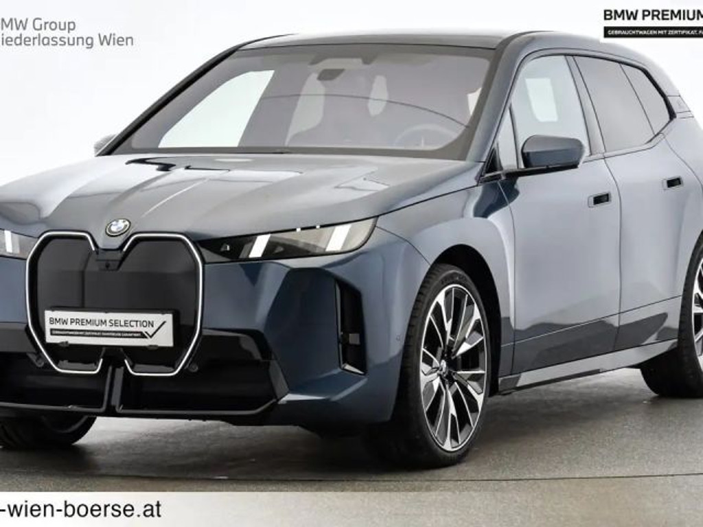 BMW iX xDrive60
