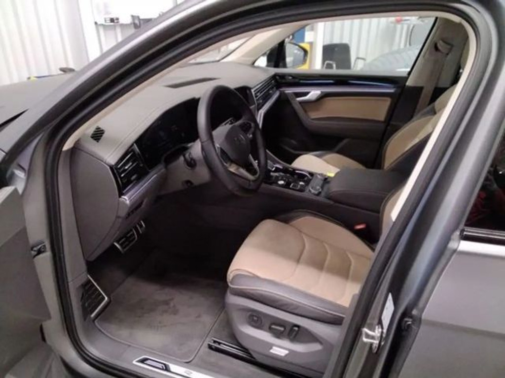 Volkswagen Touareg R-Line 3.0 V6 TDI