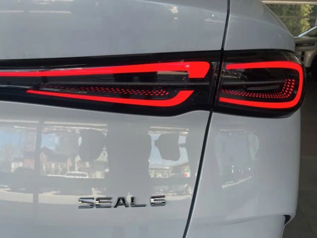 BYD Seal 6