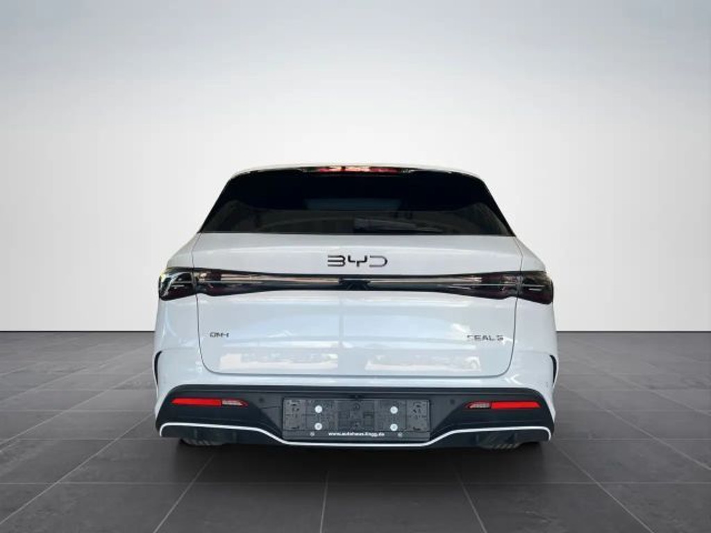 BYD Seal 6