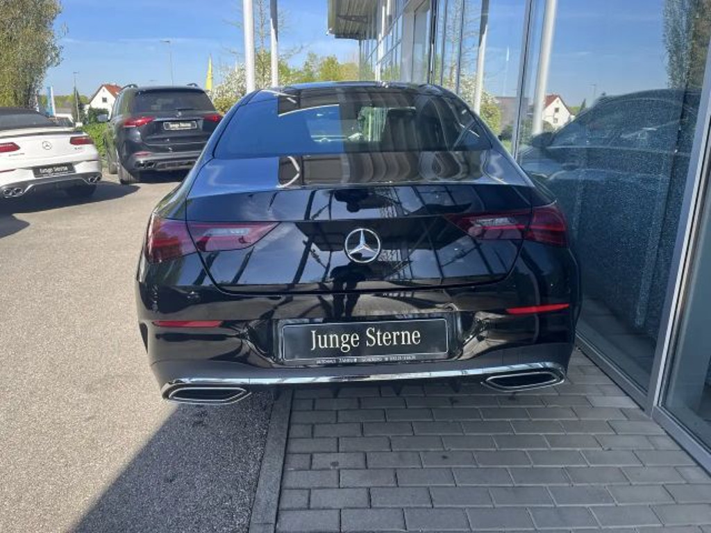 Mercedes-Benz CLA-Klasse CLA 200 AMG Line Coupé CLA 200 d