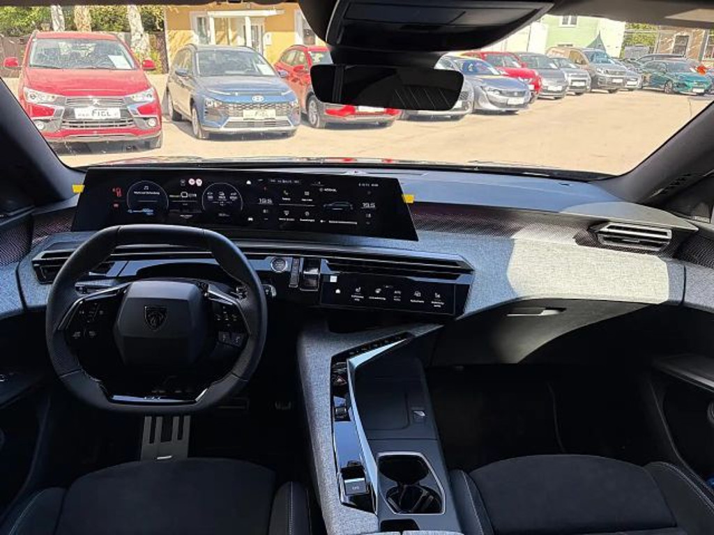 Peugeot E-3008