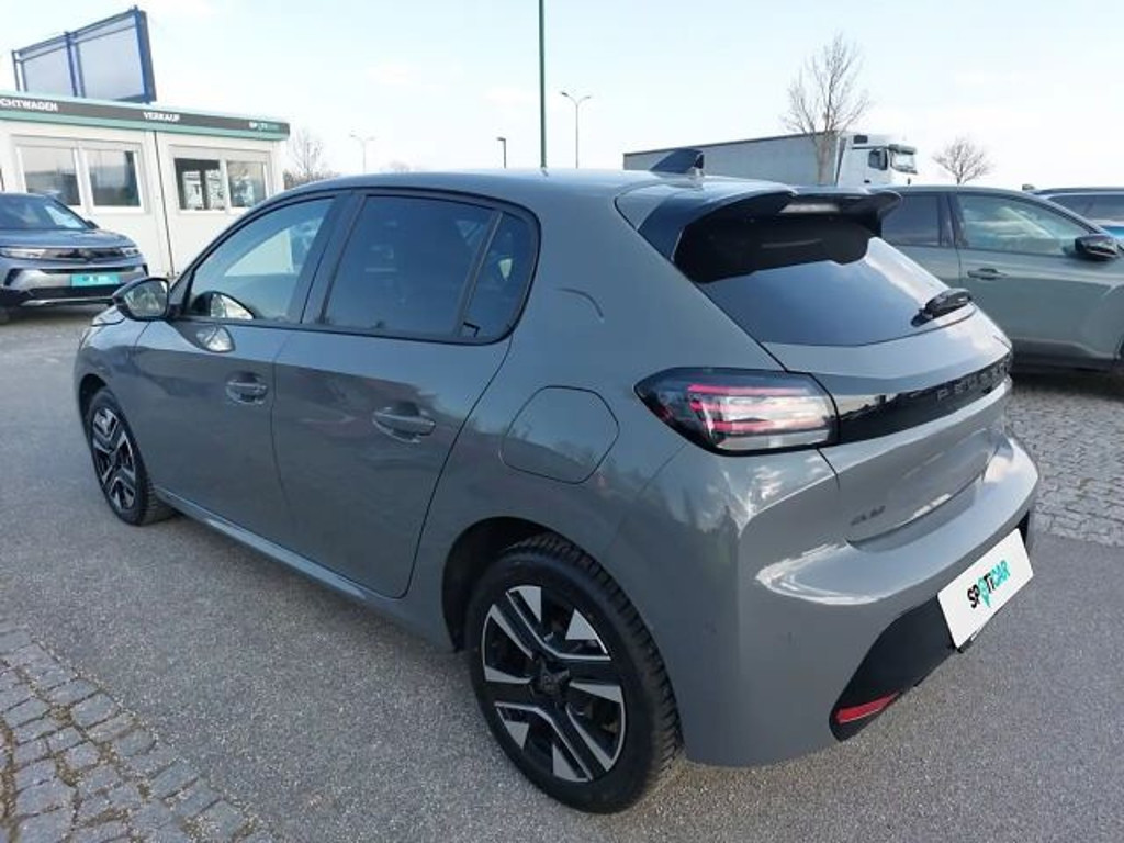 Peugeot e-208