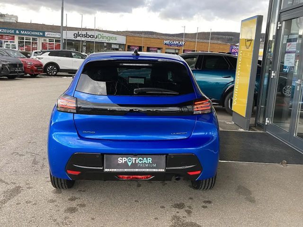 Peugeot e-208