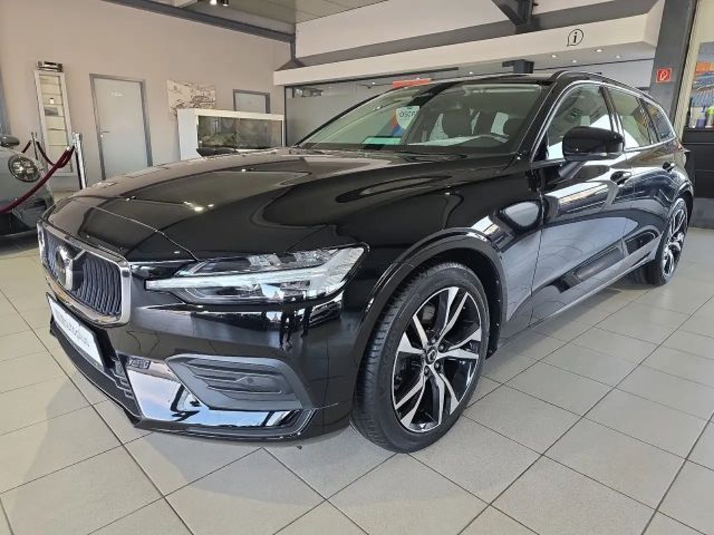 Volvo V60 B3 Essential Kamera WinterPaket LED Google