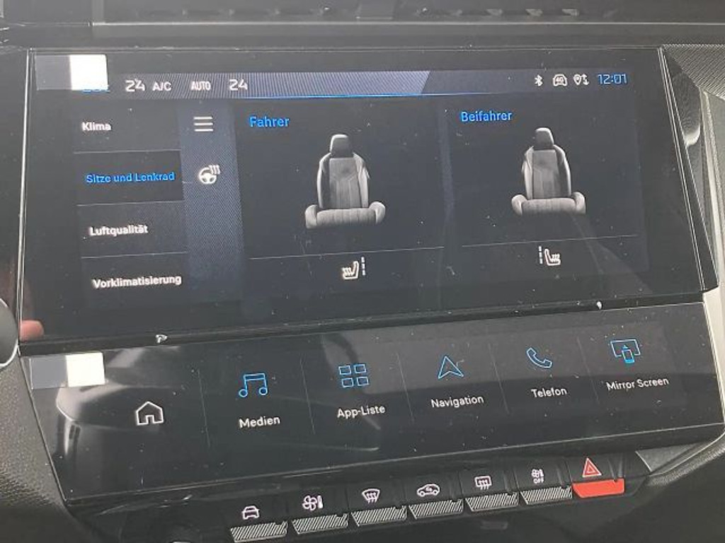Peugeot e-308