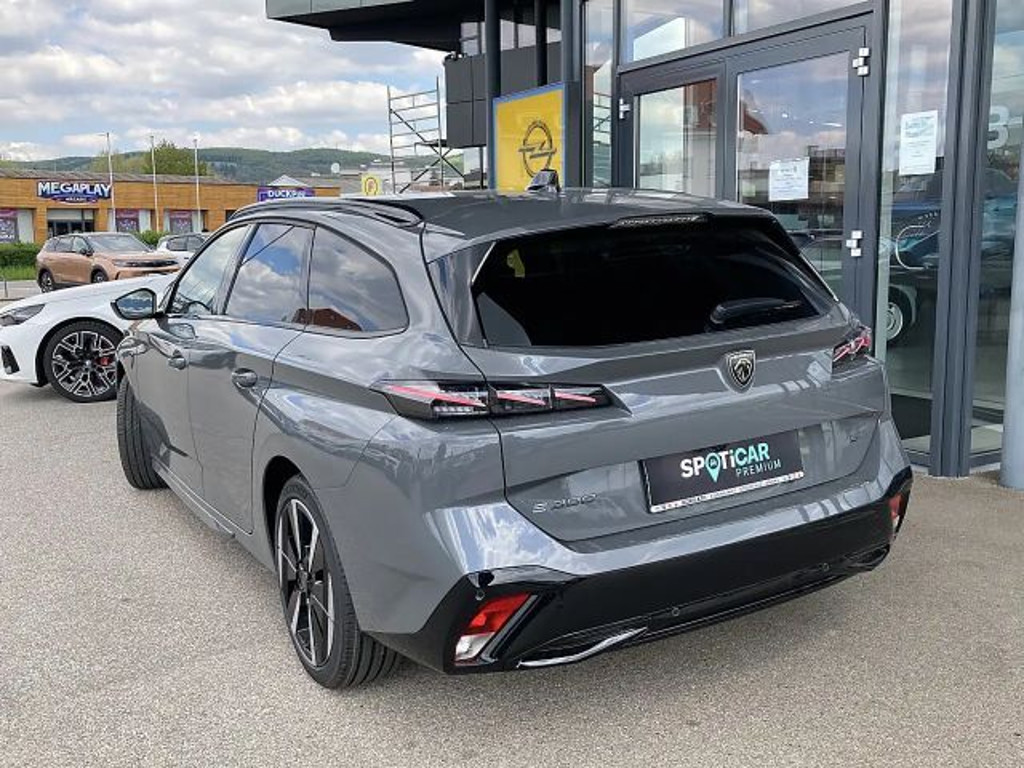 Peugeot e-308