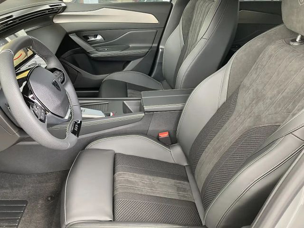 Peugeot e-308