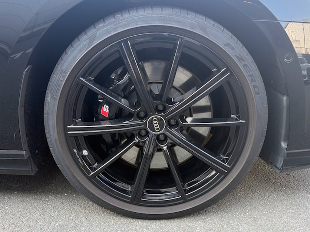 Audi S8