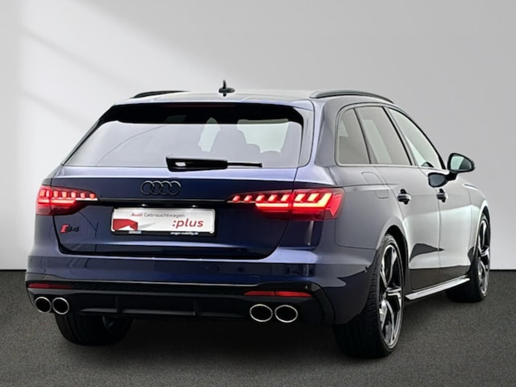 Audi S4