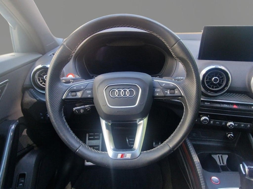 Audi SQ2