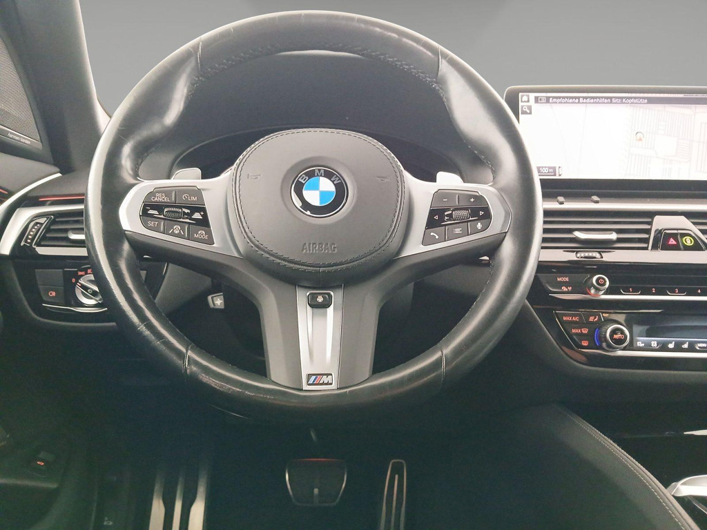 BMW M550