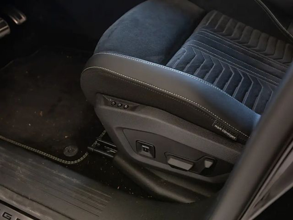 Peugeot E-3008