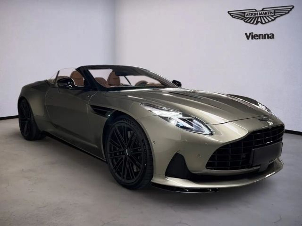 Aston Martin DB12