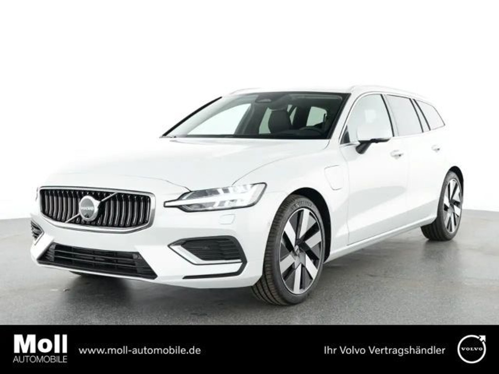 Volvo V60 AWD Hybrid Recharge Plus Bright