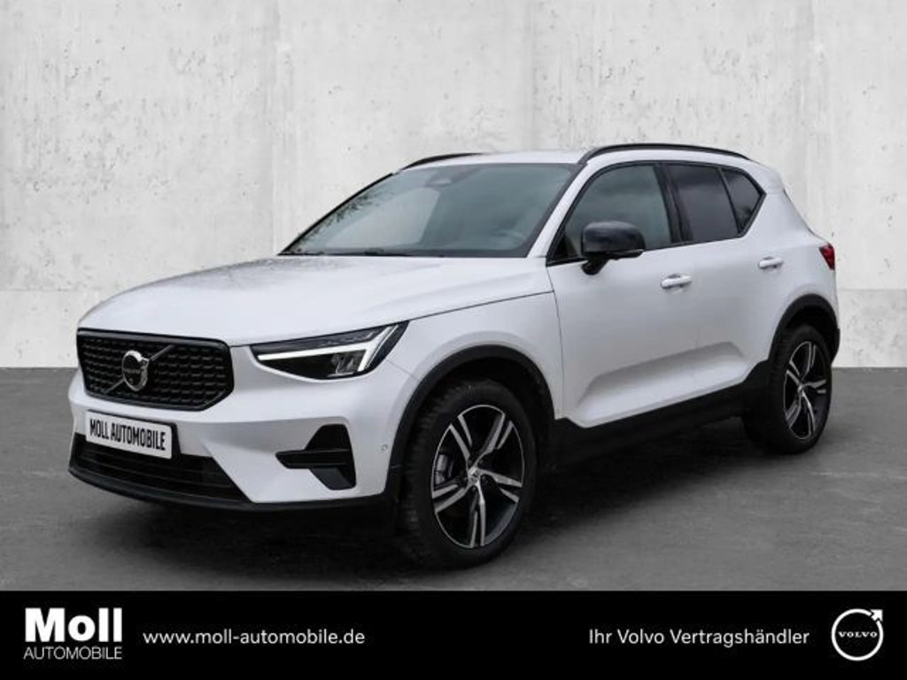 Volvo XC40 Plus Dark