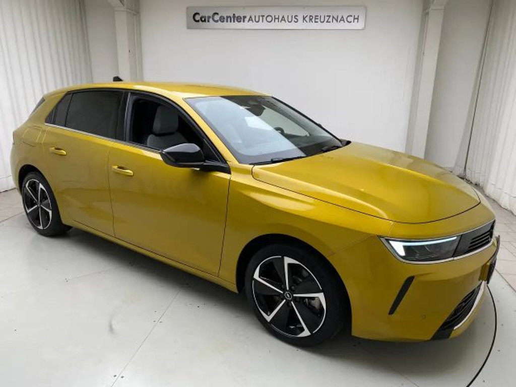 Opel Astra Innovation Hybrid Elegance