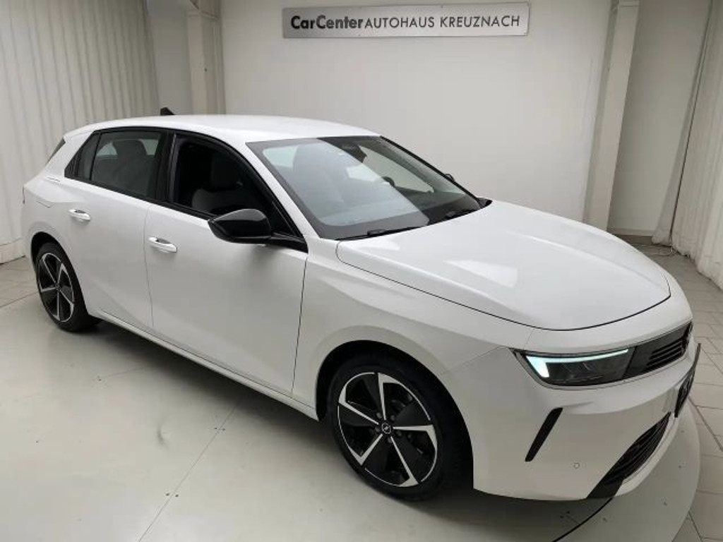 Opel Astra Innovation Hybrid Edition