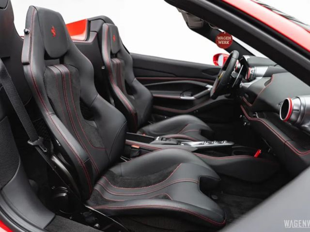 Ferrari F8