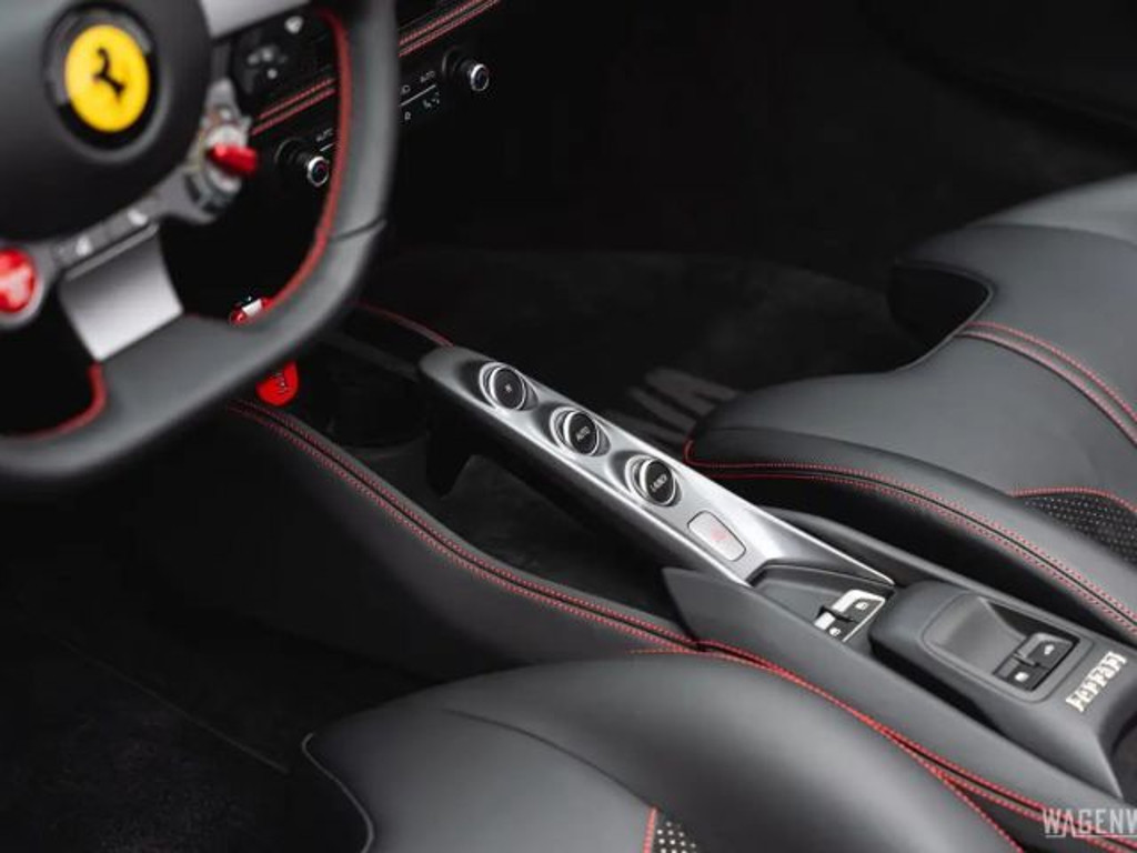 Ferrari F8