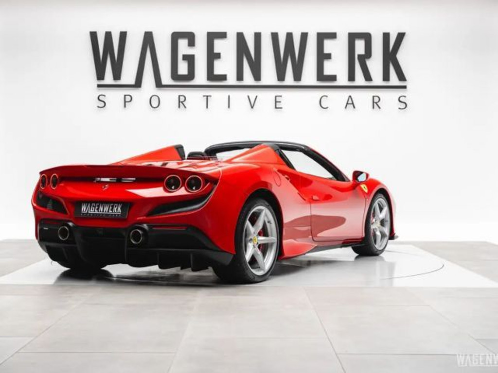 Ferrari F8